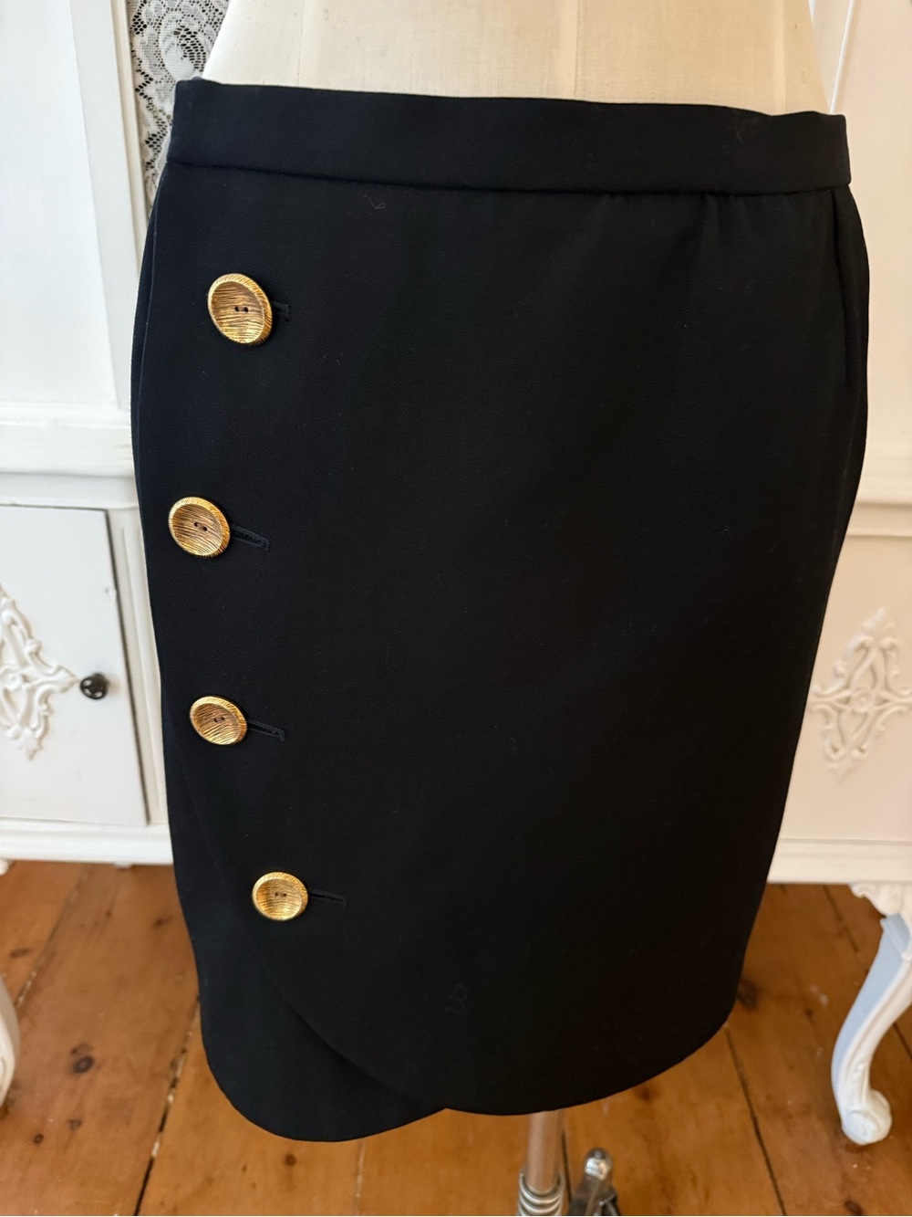 Authentic Vintage 1989 Yves Saint Laurent 
Rive Gauche Made in France Wool Skirt